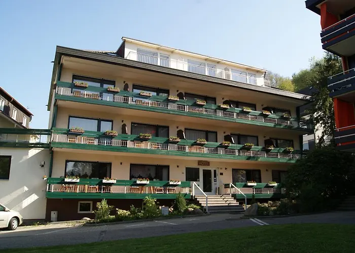 Allee Hotel Leidinger