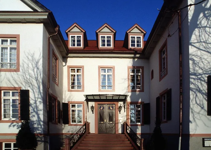 Herrenhaus Von Löw