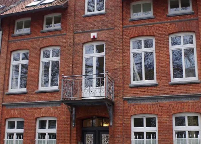 Villa Friedenstraße 11