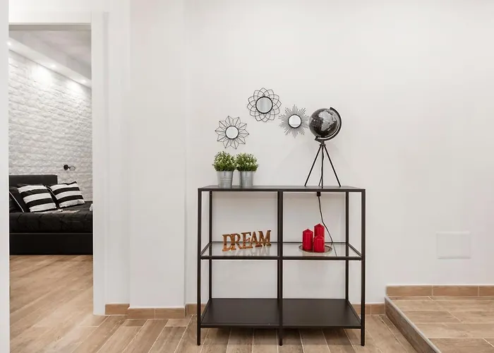 Gästehaus: Black Rooms Colosseo