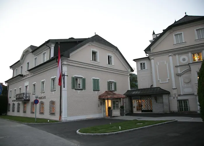 4-Sterne-Hotel: Schloss Kurhotel Strobl